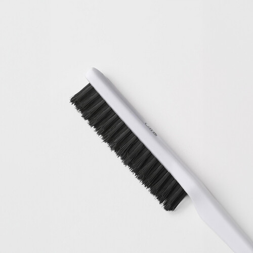 SLEEK – فرشاة تنعيم رفيعة وأنيقة