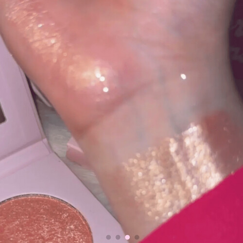 ROSEGOLD HIGHLIGHTER