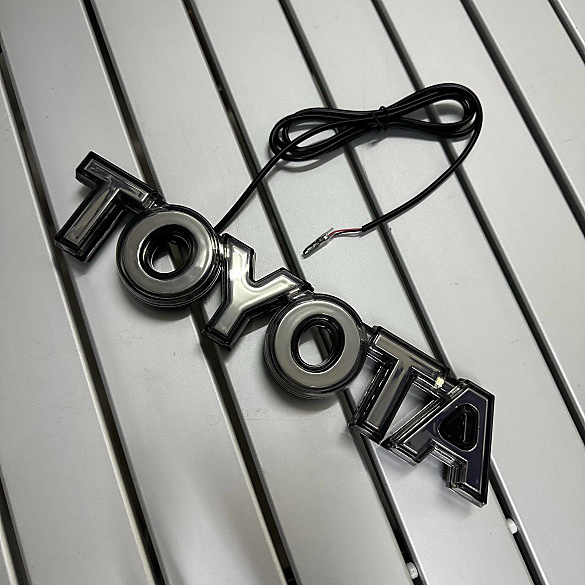 Toyota logo light