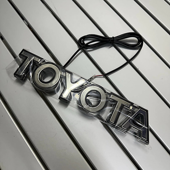 Toyota logo light