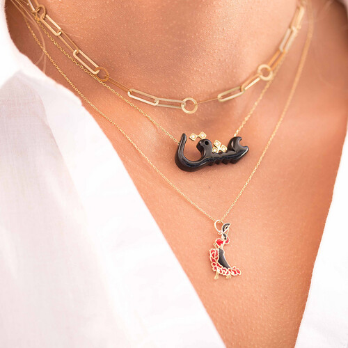 عشق لون أسود