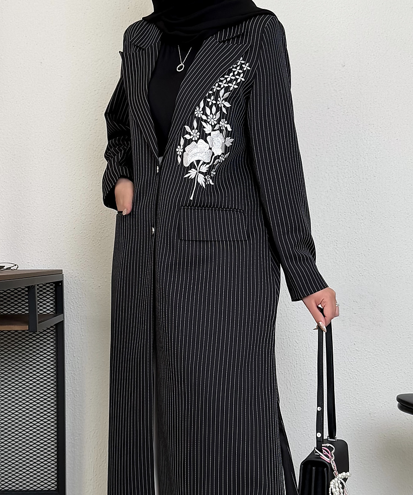 Striped abaya