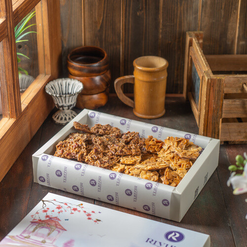 Mix  Pecan &almond with belgium chocolate