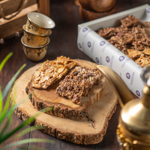 Mix  Pecan &almond with belgium chocolate