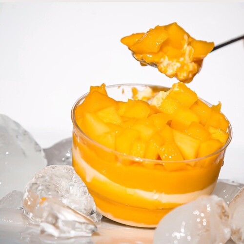 Mini Box Of Mango And Strawberry Mix