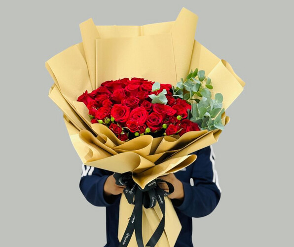 الجنية الحمراء