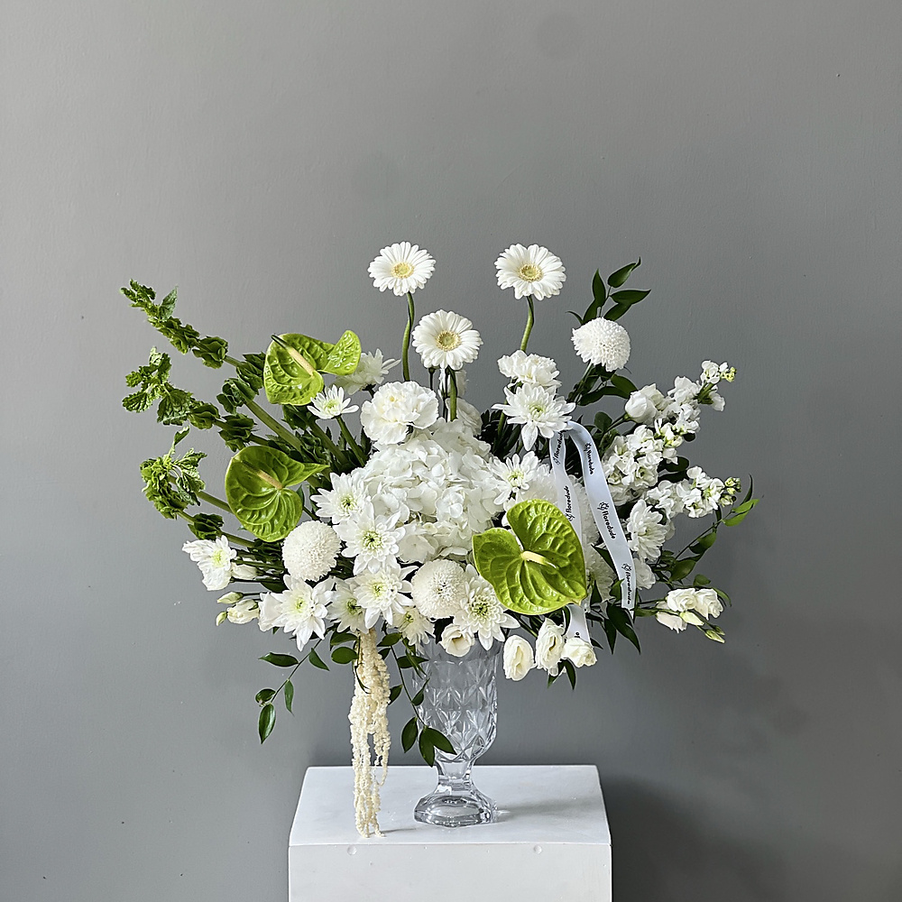 Whispering White