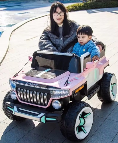 سيارة عملاقة