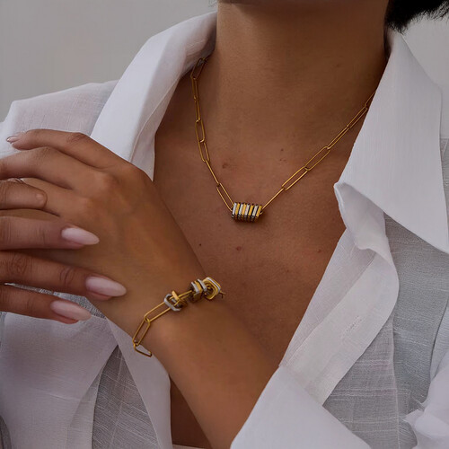 Double link necklace