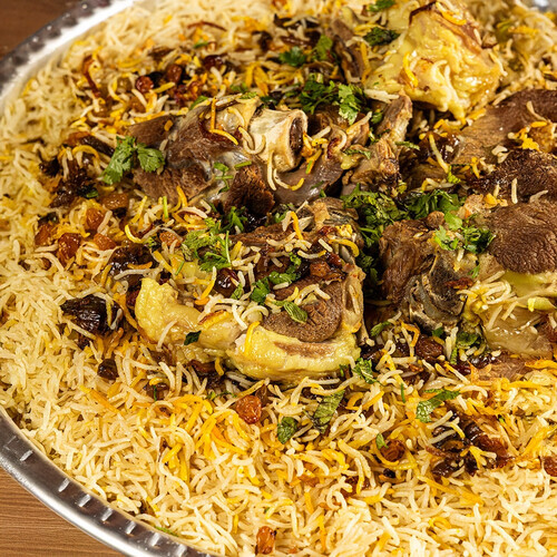 Naimi Lamb Majboos