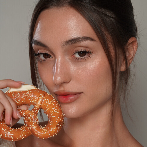 فورايڤر يانغ.