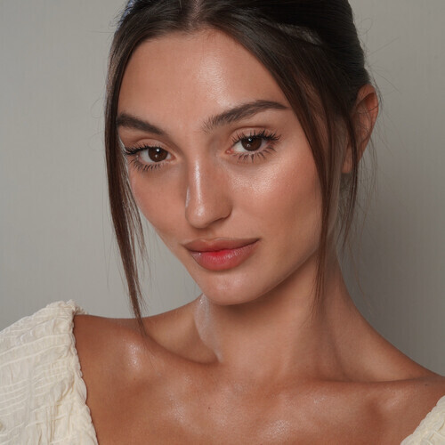 فورايڤر يانغ.