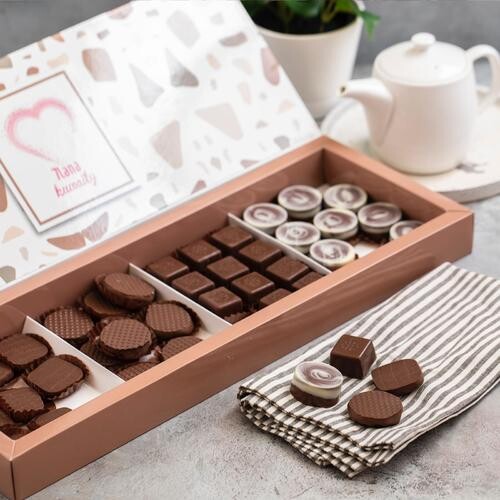 7lana Kuwaity Chocolate