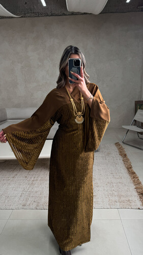 مخمل شيفون وكريب -الرجاء كتابة قياس ( الكتف ، طول الكم ) بالملاحظات