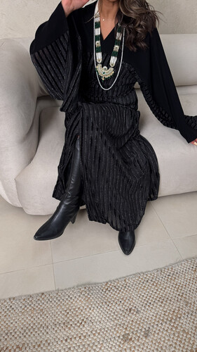 مخمل شيفون وكريب -الرجاء كتابة قياس ( الكتف ، طول الكم ) بالملاحظات