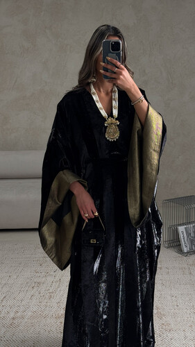 مخمل مقلم اسود مع فتحات جانبية