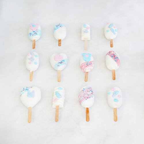 Baby Shower Cakesickles 1