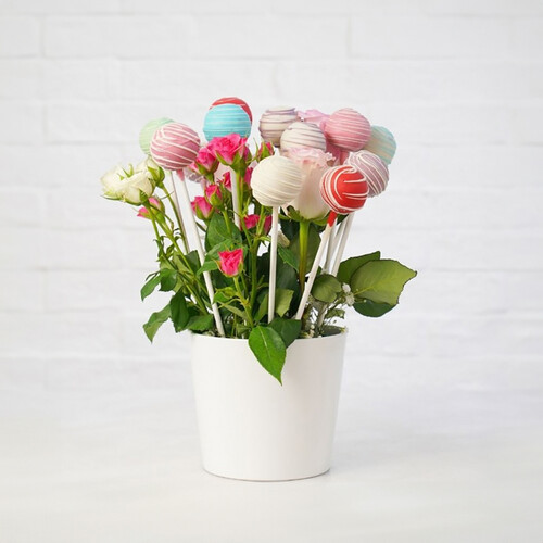 Crumbs pops vase
