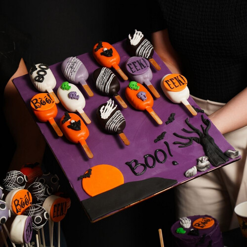 Spooky Cakesickles Board