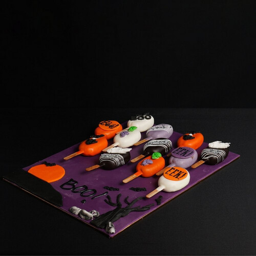 Spooky Cakesickles Board
