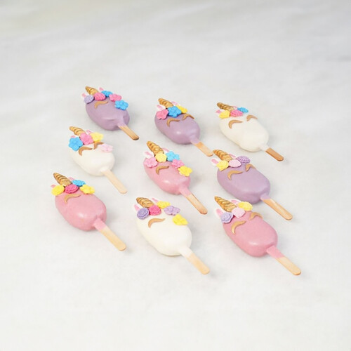 Unicorn Cake & cakesickles
