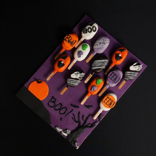 Spooky Cakesickles Board