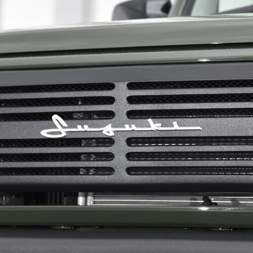 علامة كتابة سوزوكي للشبك الامامي