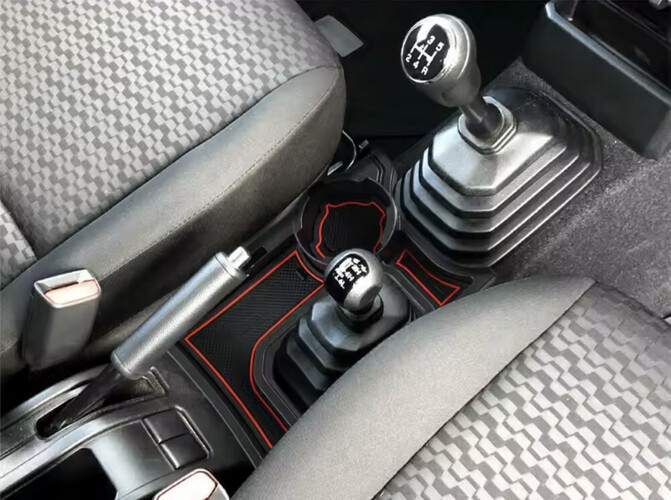 قاعده بين القير والسايد للسيارات القير عادي