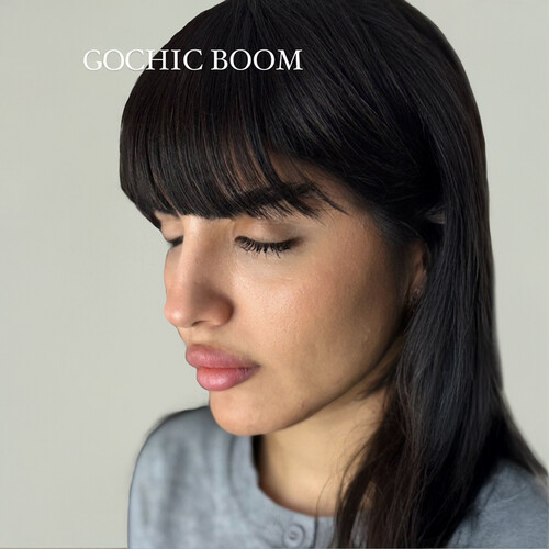 غرة فرونت بانجز شقراء