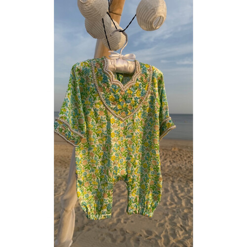 اوڤراول حرير مزين بالشك