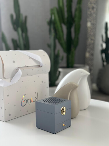 All over spray gift