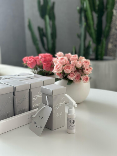 mini spray giveaways