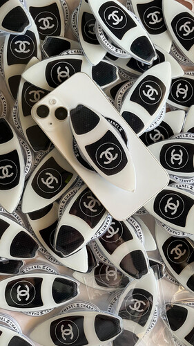 Chanel Pop-sockets