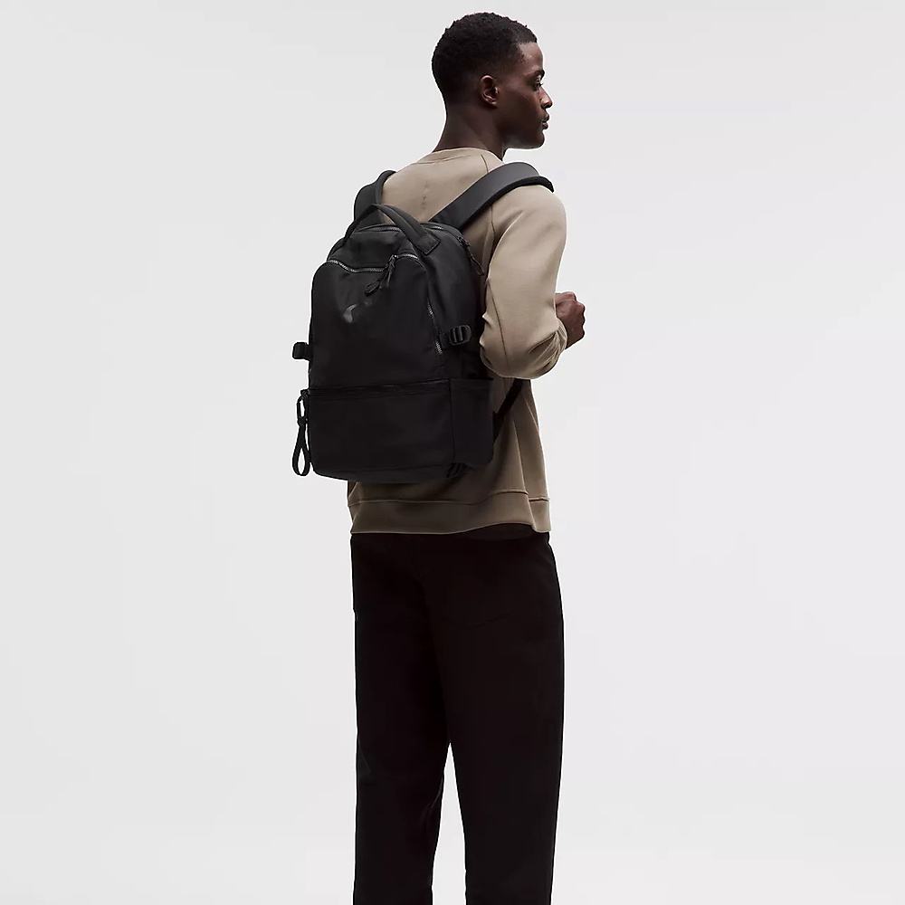 Crew Backpack 22L - Black/Graphite Grey