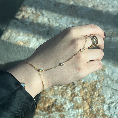 simple hand chain