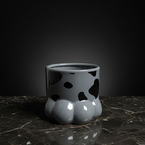 وعاء سيراميك طويل بشكل مخلب قط