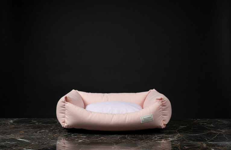 وسادة مربعة للحيوانات الأليفة