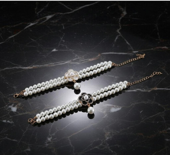 قلادة فاخرة باللؤلؤ