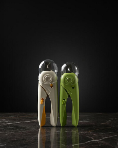 قصّافة أظافر احترافية للحيوانات الأليفة مع واقي أمان