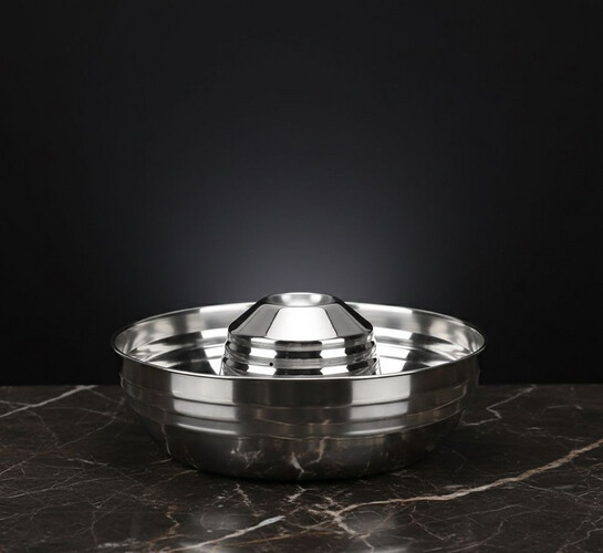 نافورة ماء ستانلس ستيل للقطط