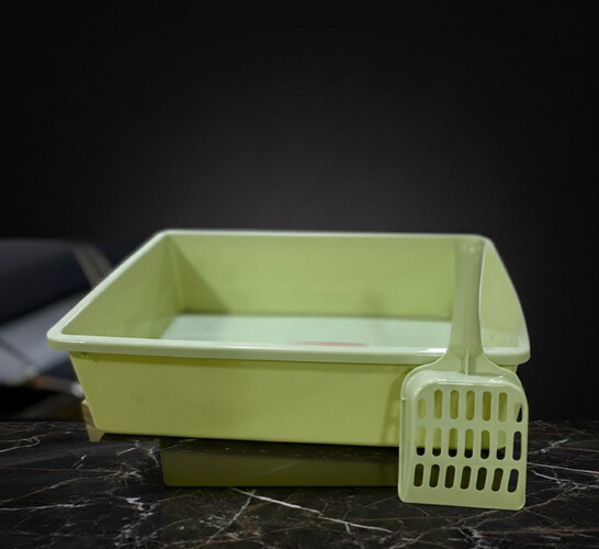 صندوق رمل للقطط مع مغرفة – حجم متوسط