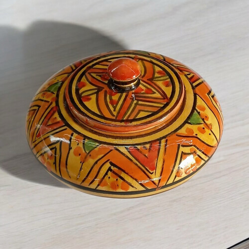 سكرية فخار رسم يدوي