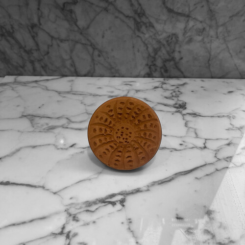 فخارالعناية لحك القدم والكوع