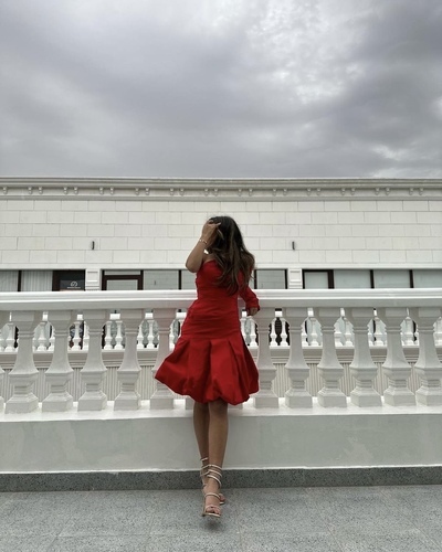 Deer.E3 One Shoulder Long Sleeve Dress