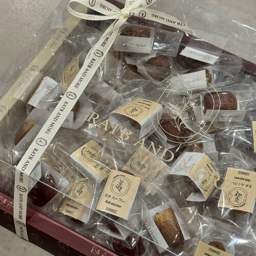 توزيعات رطب١٠٠ حبة