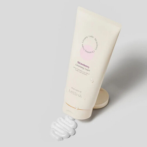 MISSHA CREAMY LATTE CLEANSING FOAM [STRAWBERRY]