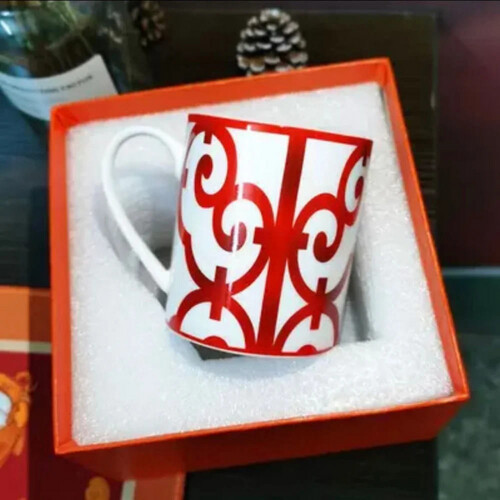 كوب عنابي