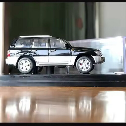 Toyota LC100 Land Cruiser (Black)