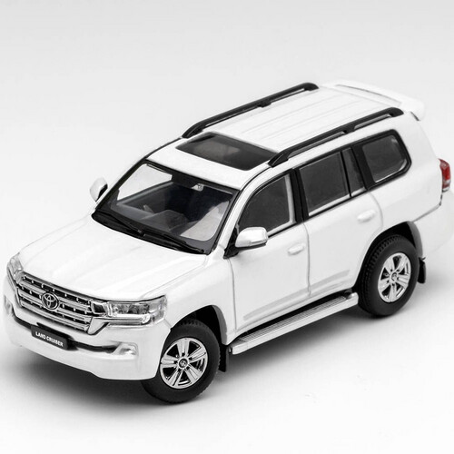 Toyota Land Cruiser LC200 (white)