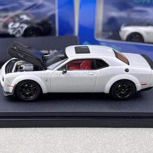SH 1:64 SRT Hellcat(white)